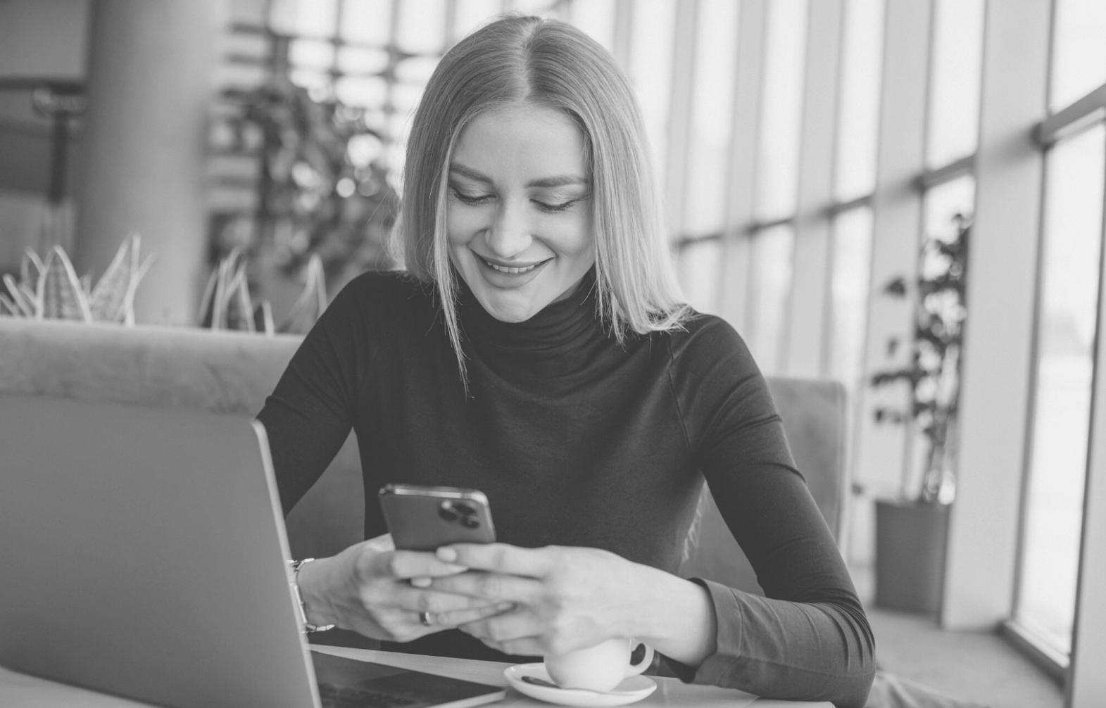 Studenten werken aan 3D asset integratie projecten in onze moderne faciliteiten